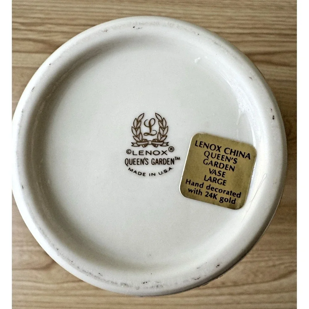 Vintage Lenox Queen's Garden 9.5
